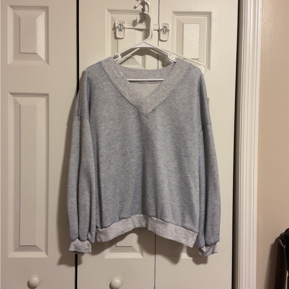 Grey crewneck